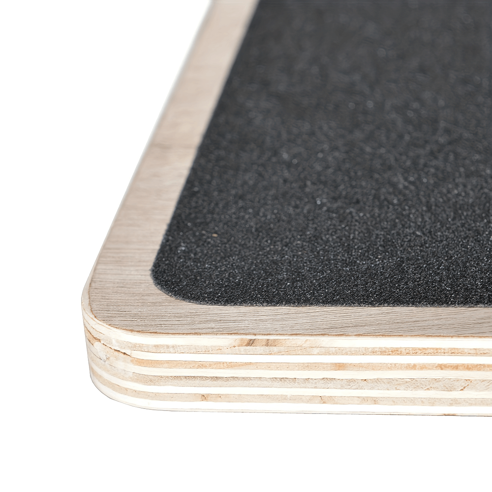 Close-up of anti-slip surface on wooden balance board SF2814 for stability training and physical therapy.