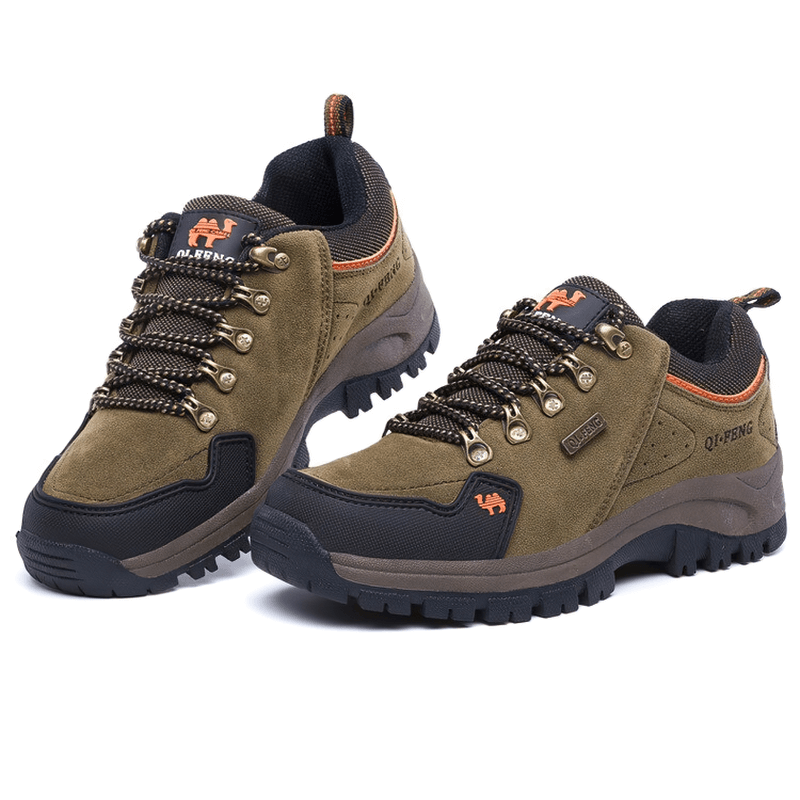 Athletic non-slip waterproof hiking shoes SF0246, featuring breathable leather and robust rubber outsole for outdoor trekking.