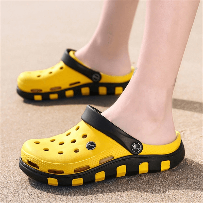 Yellow quick-drying beach sandals with breathable design and anti-slip soles, perfect for beach and outdoor activities.