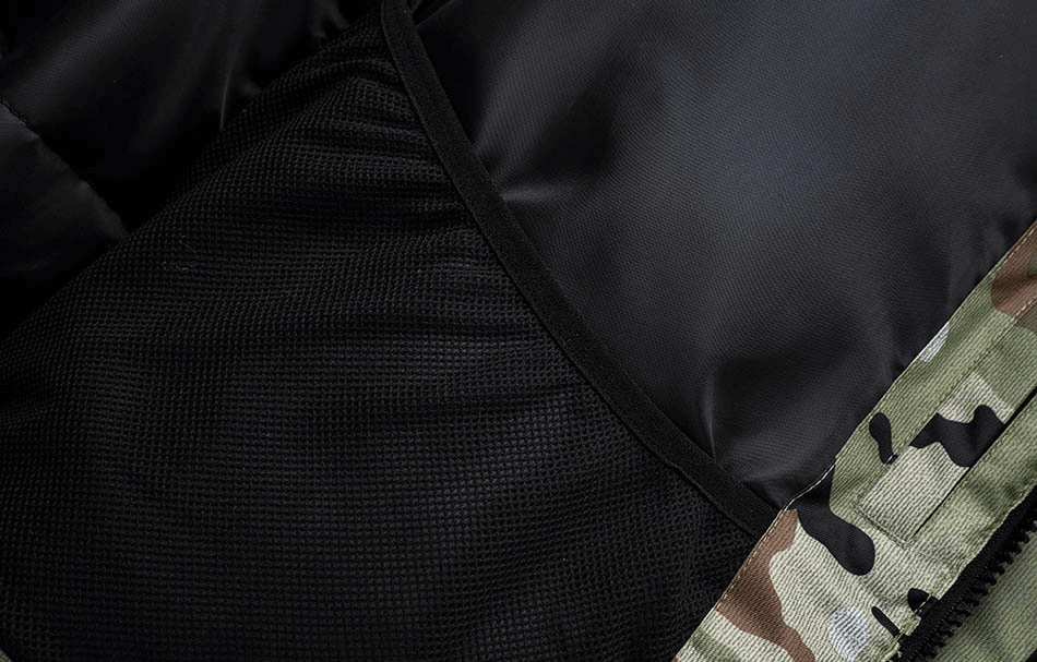 Close-up view of the camouflage waterproof men's snowboard jacket fabric and zipper, showcasing durability and design details.