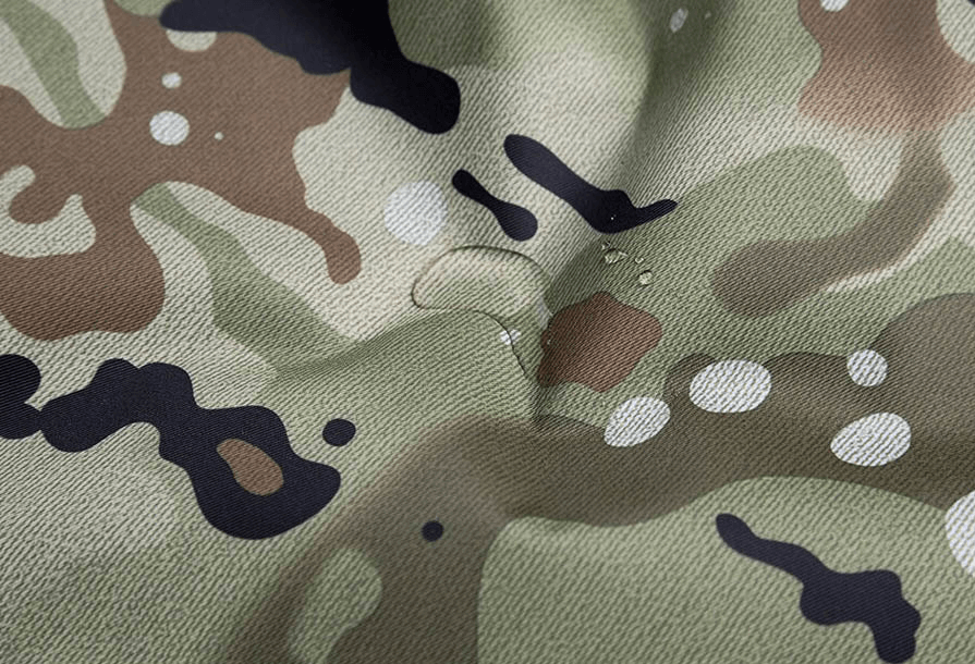 Close-up of waterproof camouflage fabric from SF0899 snowboard jacket, showcasing durability and water resistance.