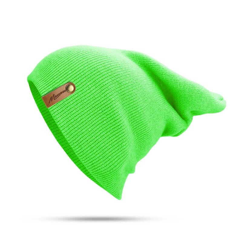 Bright green knitted beanie, warm and soft, unisex casual style. Perfect for winter coziness. Fits head sizes 55-63cm.