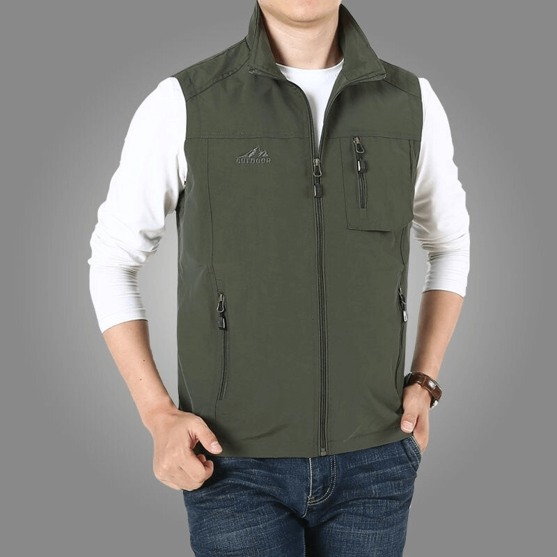 Casual green stand collar zipper vest for men, featuring two pockets and a comfortable loose fit, perfect for casual travel look.