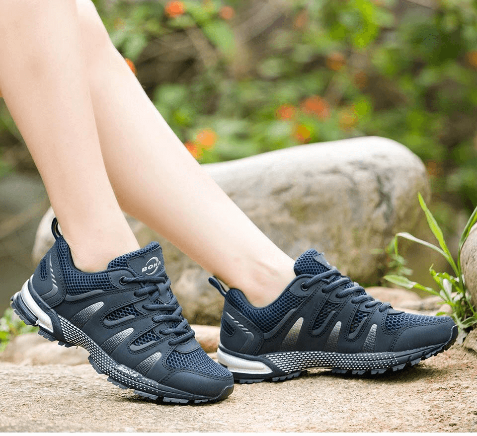 Classics Style Women's Running Shoes SF0200, navy, ideal for outdoor jogging with breathable mesh and cushioned support.