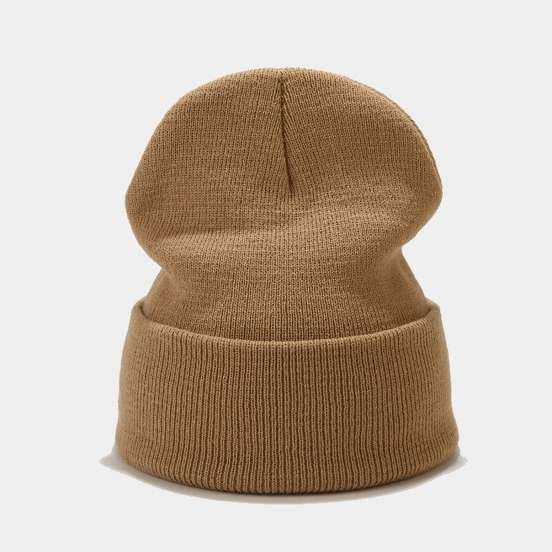 Cozy unisex acrylic knitted plain hat in warm brown, perfect for men and women seeking style and comfort. SF0400.