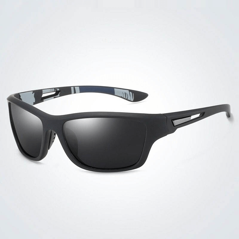 Driving sports polarized sunglasses with vintage design and black plastic frames for UV400 protection, ideal for outdoor activities.