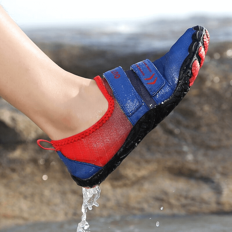 Chaussures aquatiques élastiques avec semelle à trou de drainage / chaussures de sport de natation - SPF0514 
