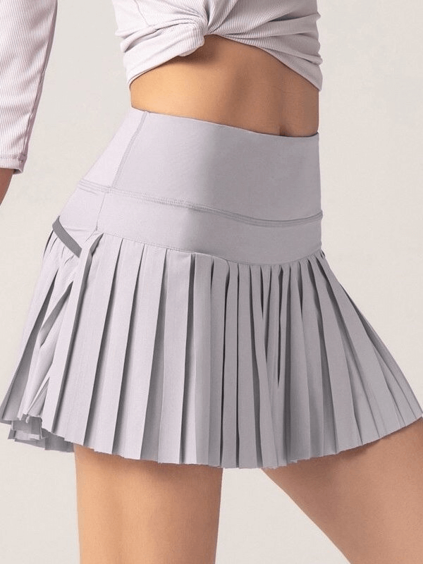 Elastic pleated skirt-shorts in light grey, women's sportswear, perfect for yoga and fitness, featuring a comfortable slim fit.