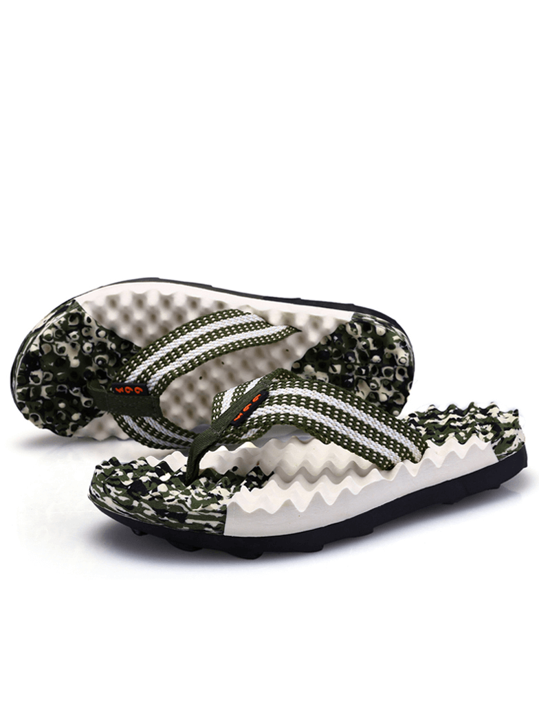 Fashion Breathable Outdoor Massage Flip Flops for Men - SF1219 with EVA insoles and cushioned rubber outsole.