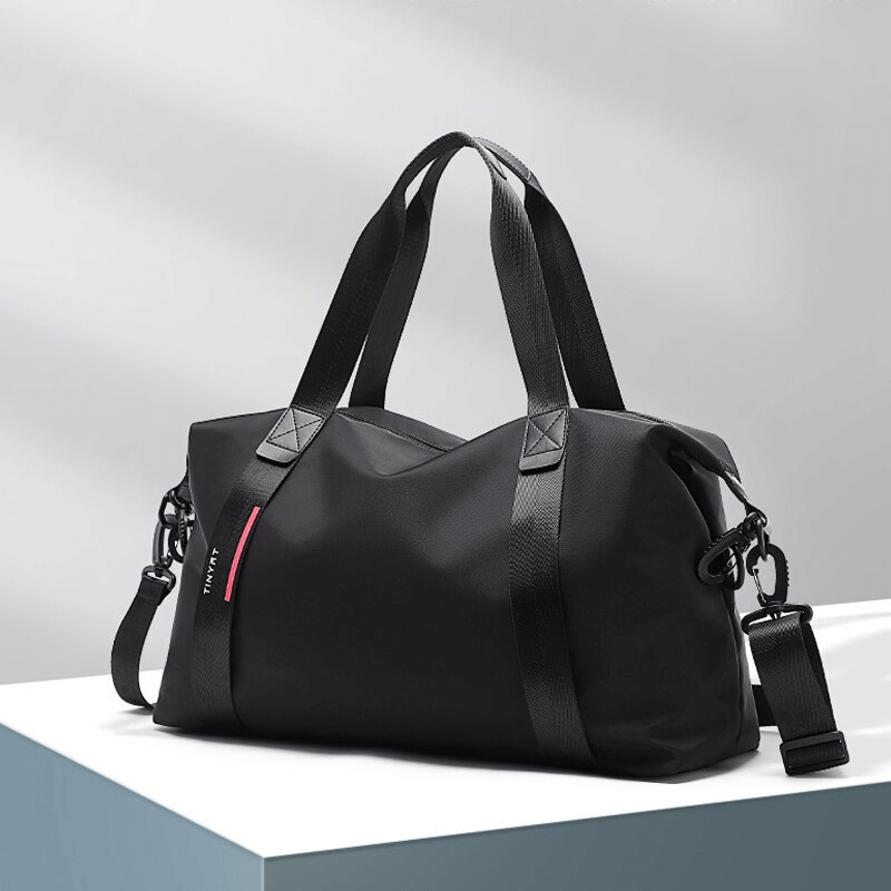 Fashion Casual Sports Shoulder Bag SF0903 in black, lightweight and waterproof with a zipper, 20-35L capacity for travel and sports use.