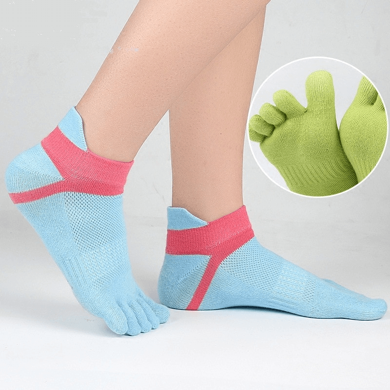 Fashionable colorful five-finger short cotton socks for women, featuring breathable and antibacterial design in vibrant colors. SF0760