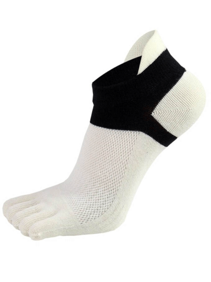 Stylish black and white five-toe cotton socks for women, offering comfort, breathability, and deodorant protection.