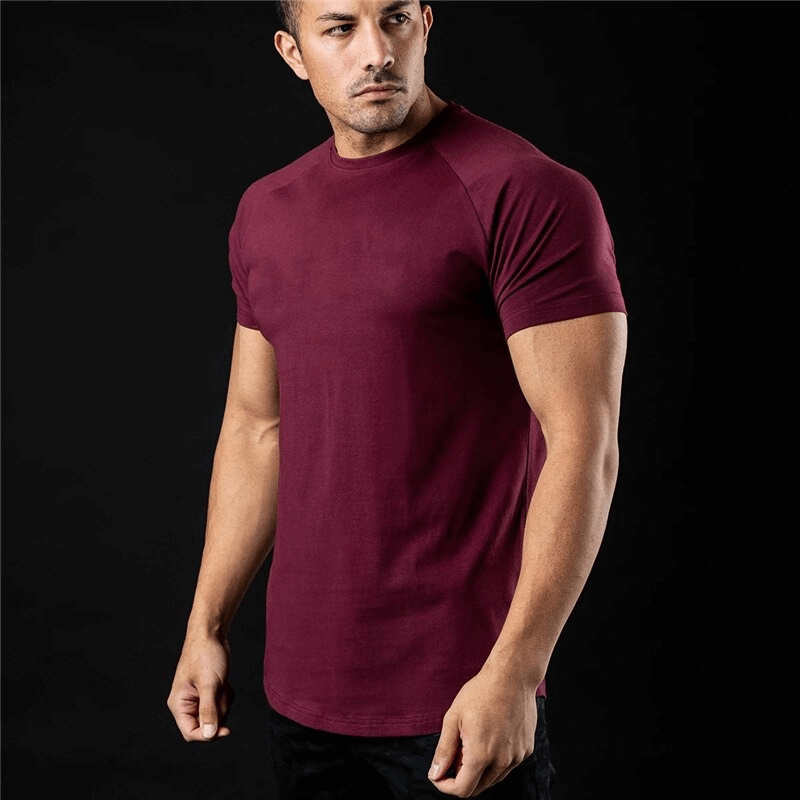 Fashionable lightweight sporty men's t-shirt in maroon, perfect for training. Breathable, quick-dry, stretchy for maximum comfort.