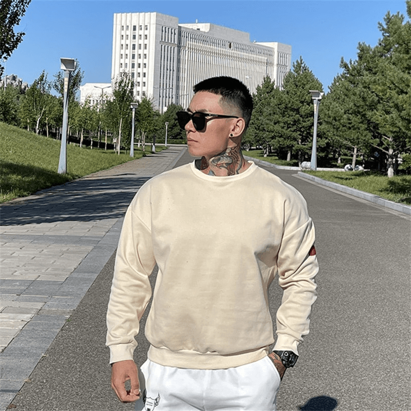 Fashionable loose men's sweatshirt, sports sweater, streetwear style, SF1114, O-neck collar, full-length sleeves, comfort-focused design.