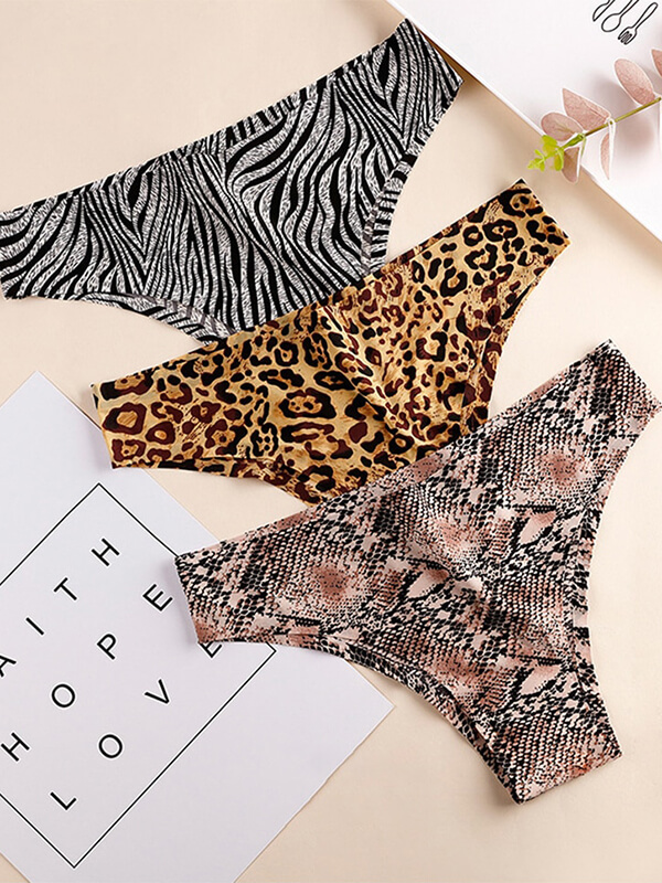Stylish print seamless briefs in zebra, leopard, and snake patterns, low waist, breathable nylon fabric, female underwear SF0873.