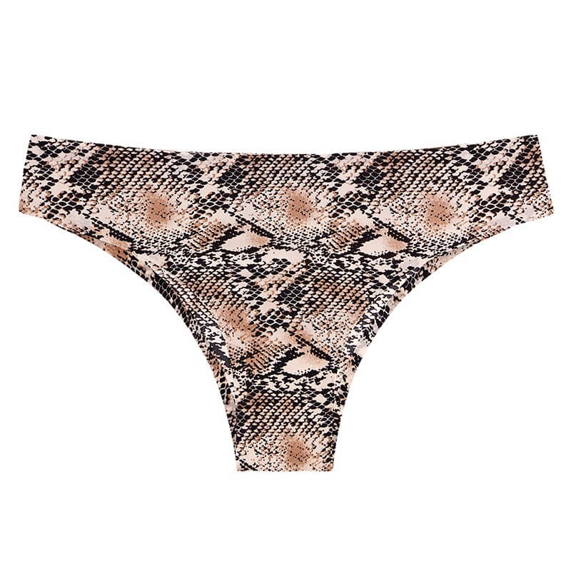 Female sexy low waist seamless briefs in leopard print, lightweight and comfortable with nylon fabric, ideal for everyday wear.