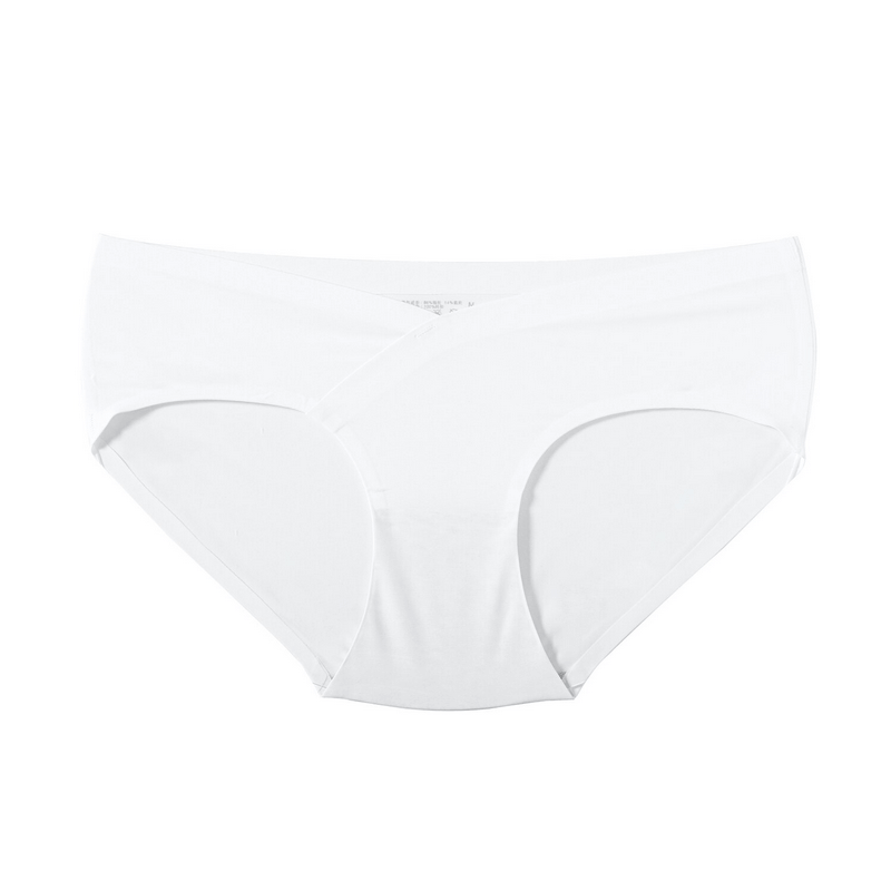 White seamless low-rise briefs for women, perfect for sports, crafted in a polyester-nylon blend offering comfort and support.