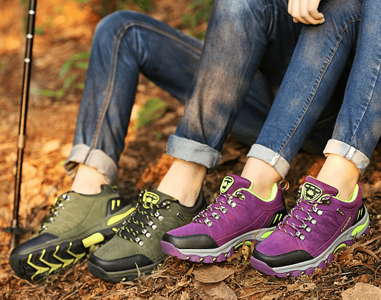 Women's hiking shoes SF0231 in purple and green, featuring durable cotton fabric and rubber outsole for comfort and grip on rugged terrains.