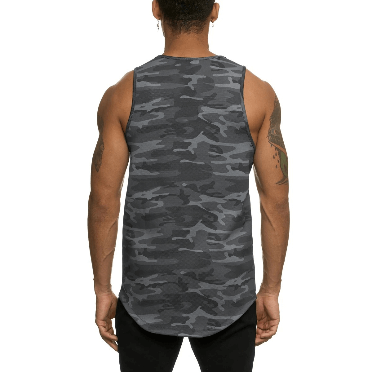 Back view of male wearing a camouflage quick-drying bodybuilding tank top with pocket, perfect for gym sportswear.