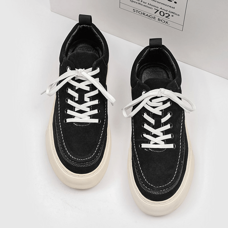 Men's breathable casual leather sneakers SF0973 with white laces and black upper, featuring stylish design and comfort for everyday wear.