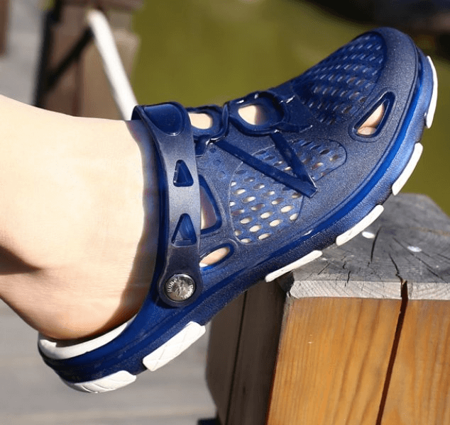 Men's lightweight breathable beach flip flop with locking strap, featuring a blue open heel design, providing comfort and style.
