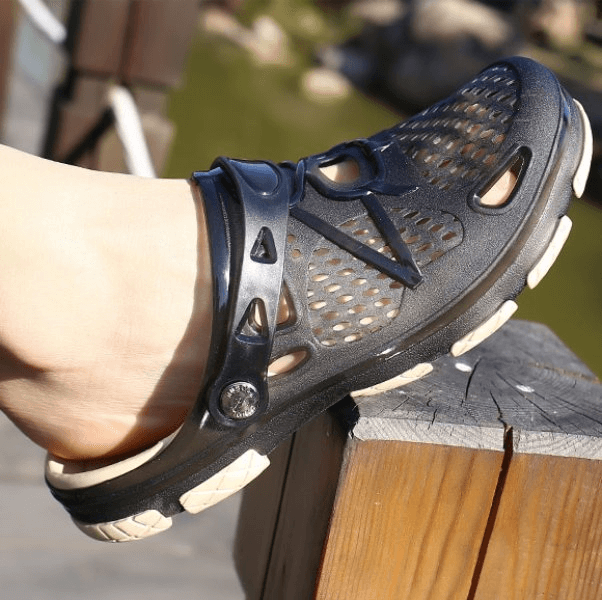 Men's lightweight breathable open heel beach flip flops with locking strap, providing comfort and ventilation for outdoor adventures.