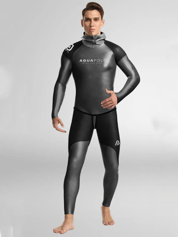 Man wearing a men's neoprene hooded wetsuit SF0658 for spearfishing and diving, featuring a sleek design and durable material.