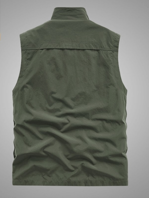 Green men's quick-dry slim waistcoat, sleeveless with multiple pockets, made of high-quality nylon. Style: casual, perfect for daily comfort. SF1161