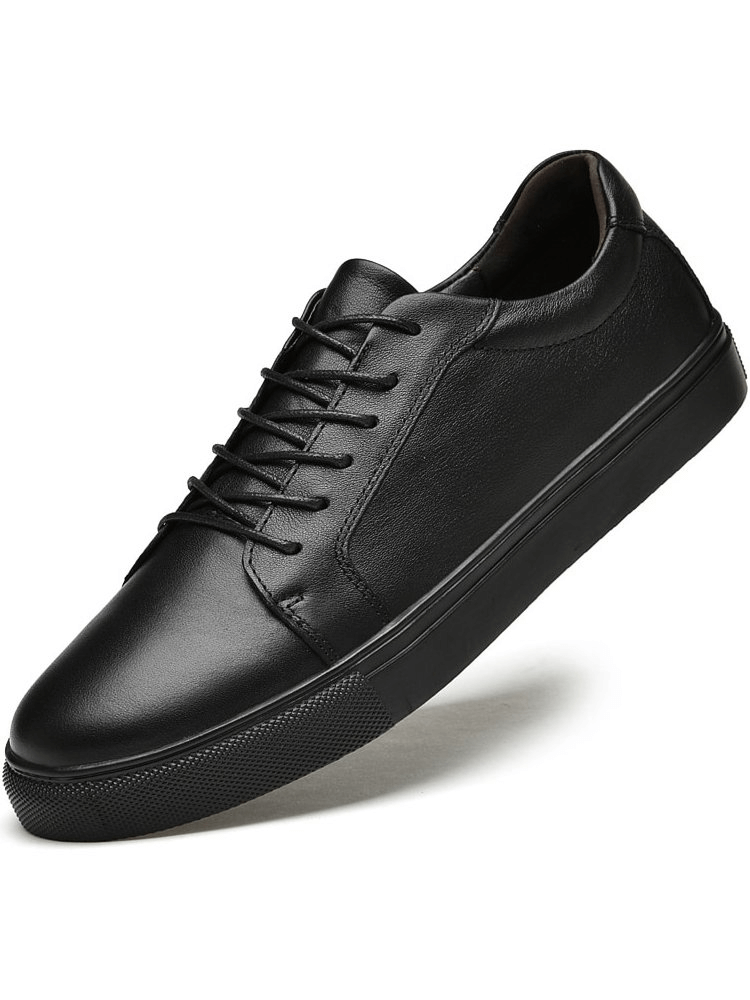 Men's leather sports sneakers SF1177 with flexible flat sole for comfort and modern style.