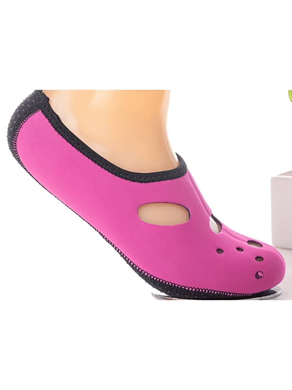 Pink non-slip beach shoe with rubber sole for diving, SF0354, featuring breathable nylon upper and slip-on design for beach sports.