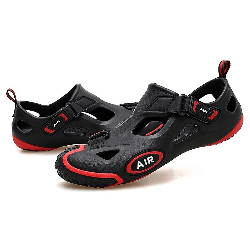 Men's black and red water sandals with soft sole and secure fastener, ideal for outdoor activities, style SF0561.