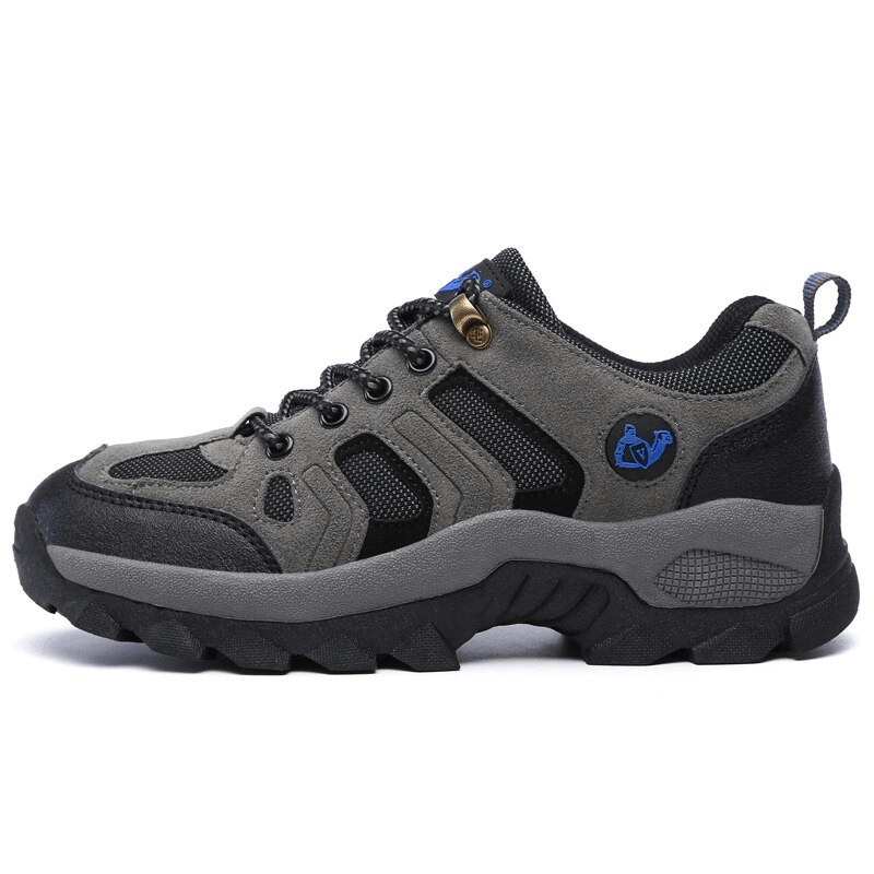 Men's outdoor round-toe trekking shoes SF0701 in grey with durable suede, breathable fabric, and grippy rubber sole.