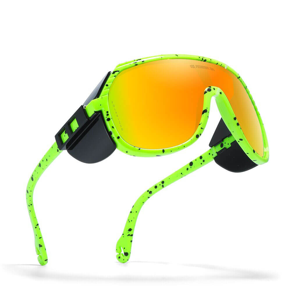 Green polarized sports sunglasses with orange lenses, ideal for cycling and UV400 protection.