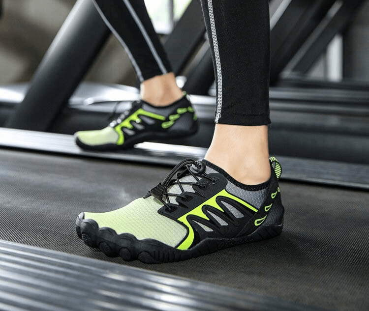Unisex rubber toe water sneakers with adjustable laces, perfect for quick-drying comfort and secure fit during swimming workouts.