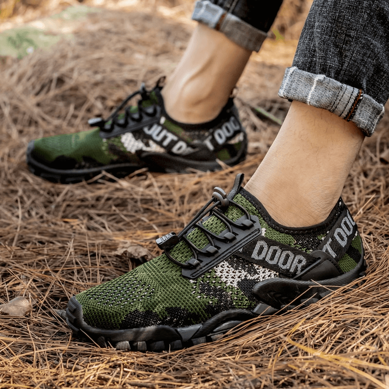 Men's breathable non-slip trekking sneakers in green, ideal for outdoor sports with superior comfort and traction.