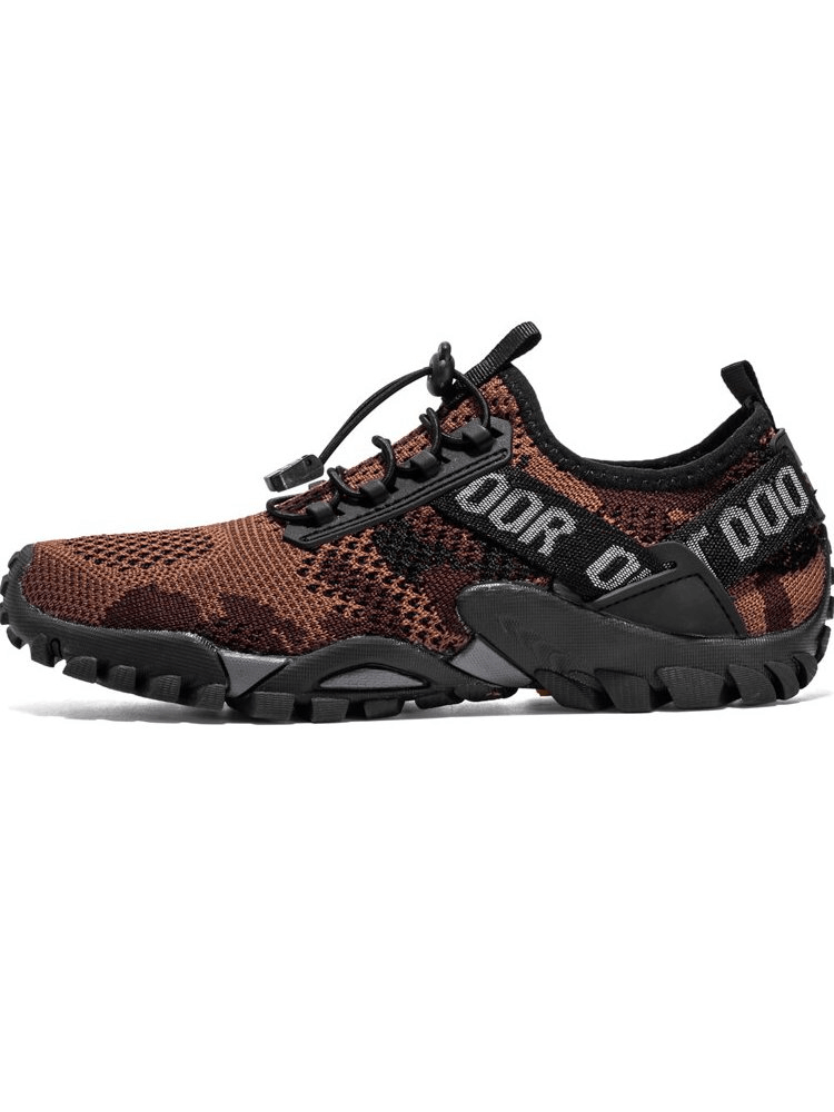 Soft breathable non-slip men's trekking sneakers SF0820 with lace-up closure and durable rubber outsole for hiking.