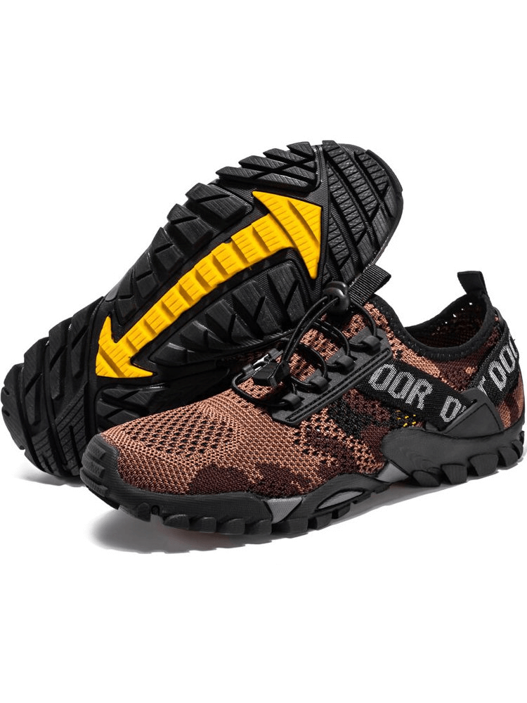 Men's breathable trekking sneakers with non-slip sole, ideal for hiking and outdoor sports. Model SF0820 in brown and black.
