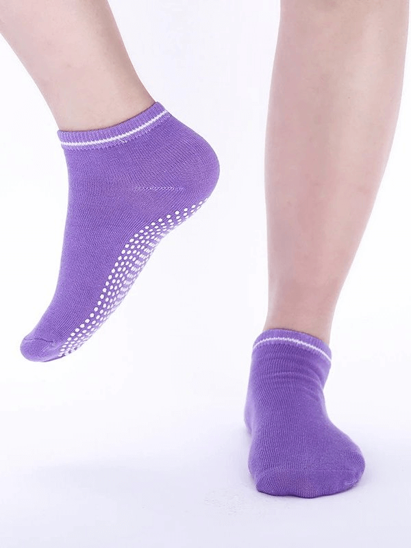 Purple sports anti-slip breathable women's socks with massage granules for comfort and elasticity, perfect for athletic activities.