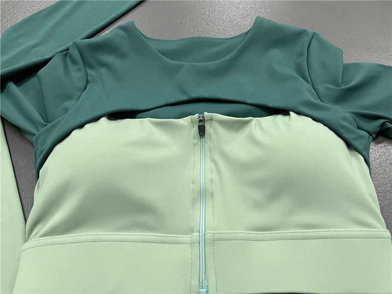 Stylish Elastic Sports Women's Top with Zipper with Long Sleeves - SF1166