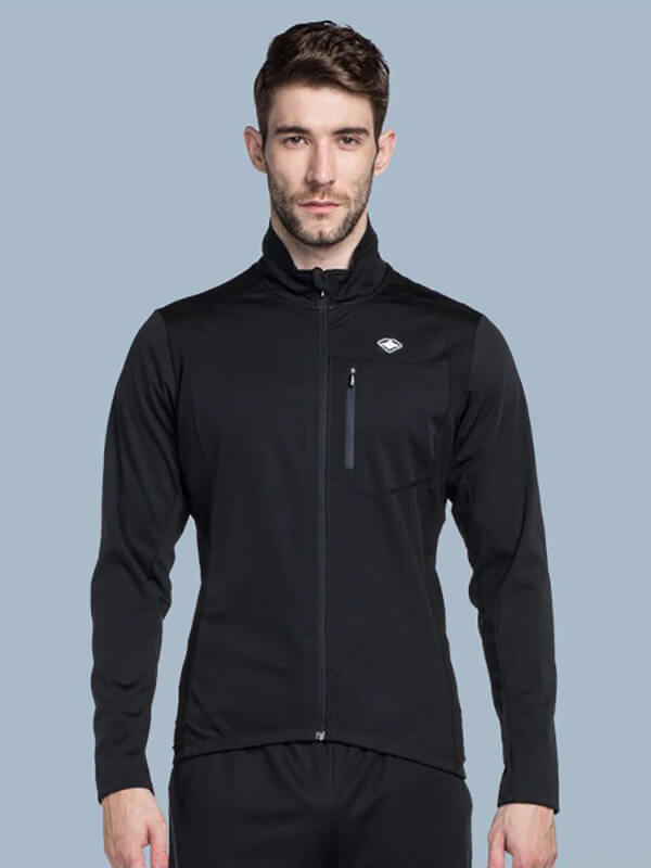 Man wearing a stylish warm bike jacket with high slit pockets, windproof and breathable, perfect for cycling, model SF0715.