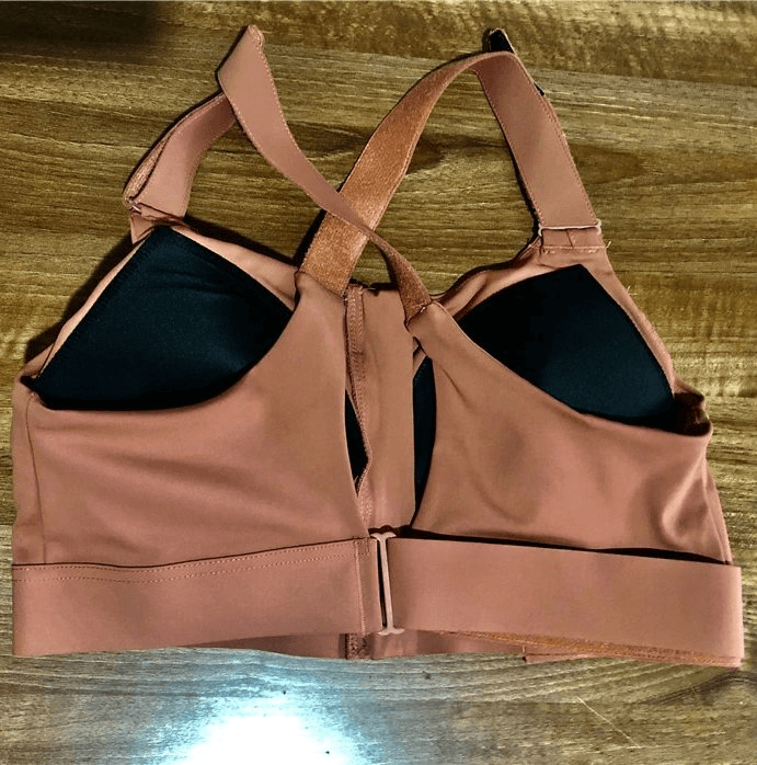 Stylish Women's Shockproof Sports Bra with Adjustable Fastening, offering comfort, support, and shock absorption, perfect for fitness.