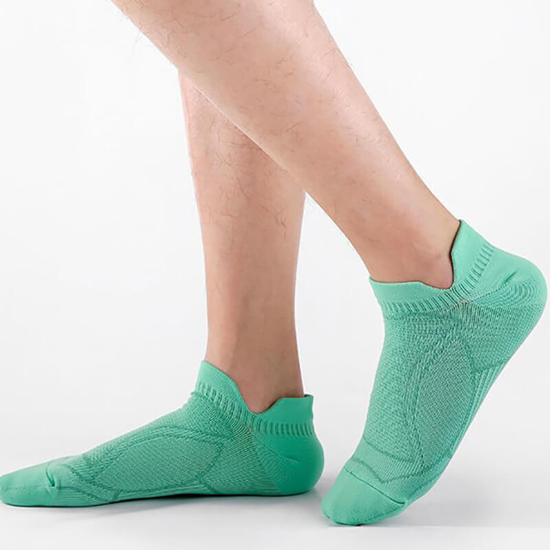 Unisex thin anti-slip breathable sports socks SF0764 in green, ideal for running and keeping feet cool and dry.