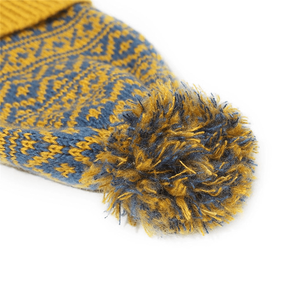 Warm knitted plaid pom wooly cap for winter - unisex ski beanie in yellow and blue, cozy and stylish for men and women SF0179