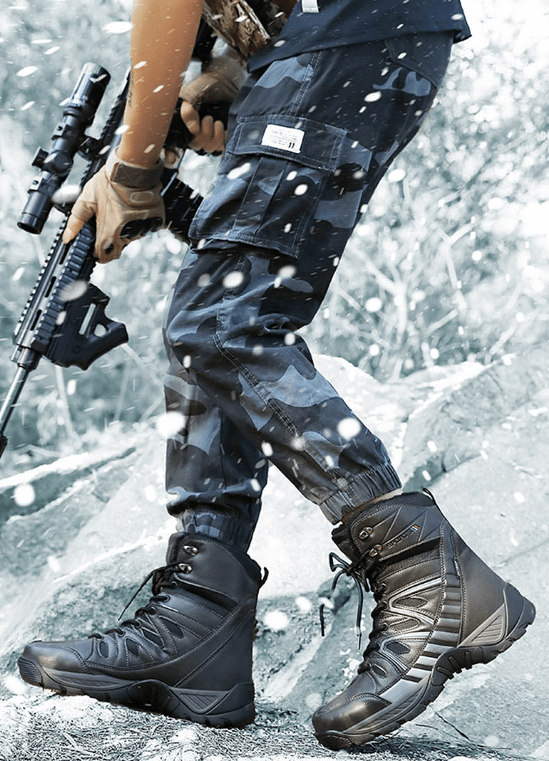 Bottes de neige militaires antidérapantes en cuir imperméable avec intérieur en peluche chaude - SPF0804 