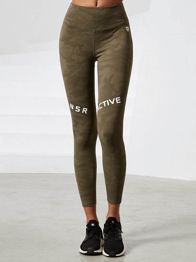 Workout Camouflage High Waist Seamless Leggings with Pockets for yoga running dancing, featuring breathable fabric and push-up support.